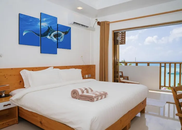 Luau Beach Inn, Maldives Fulidhoo
