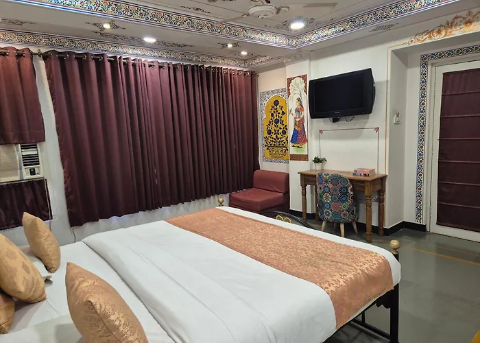 Hotel Mewar Haveli - At Lake Pichola Udaipur