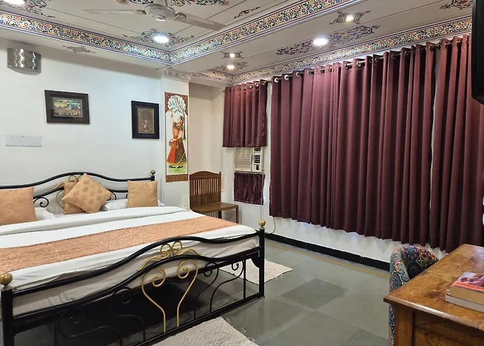 Hotel Mewar Haveli - At Lake Pichola Udaipur
