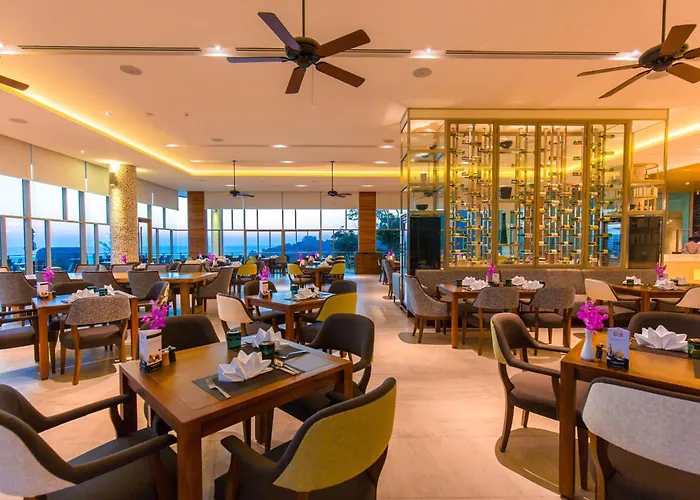 Wyndham Grand Phuket Kalim Bay Hotel Kamala Beach