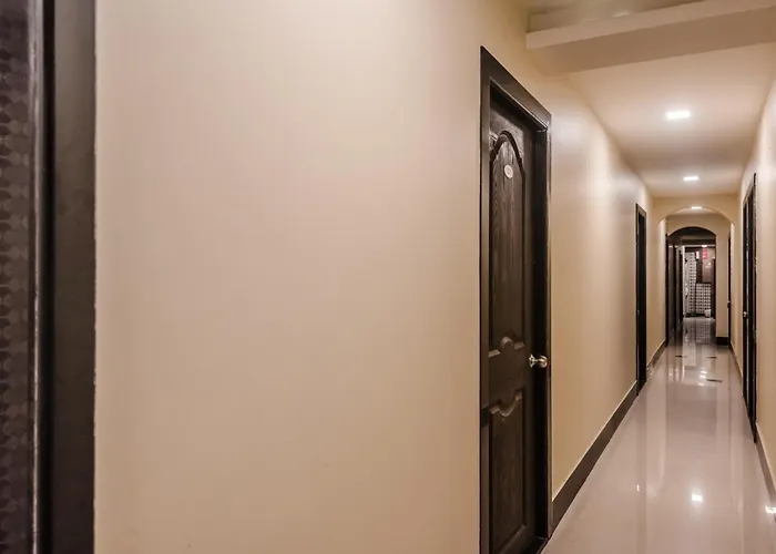 Hotel O Royal Grand Near Chhatrapati Shivaji International Airport Mumbai