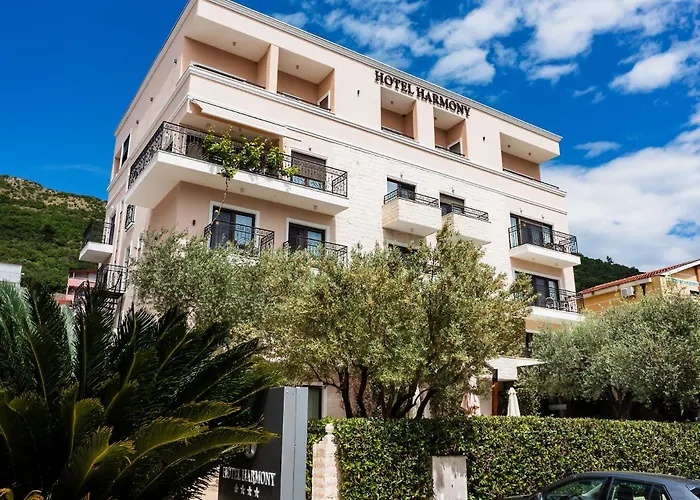 Hotel Harmony By Aycon Petrovac