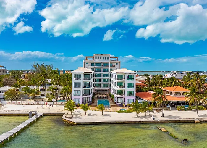Diamante Beachfront Suites San Pedro 