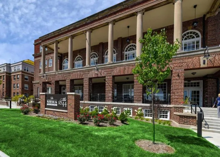 The Stella Hotel & Ballroom Kenosha