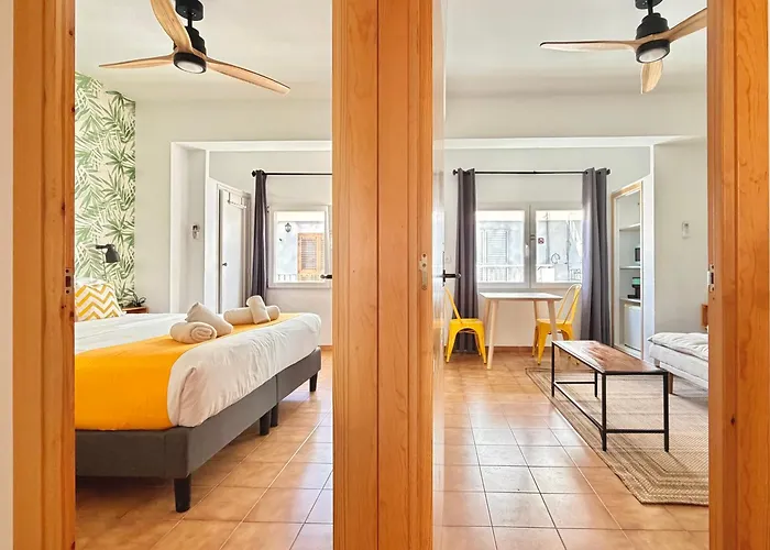 Nanit Rooms Ibiza Hostal Santa Eulalia del Río