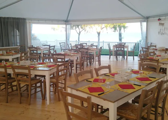 Grotta Del Saraceno Aparthotel Vasto