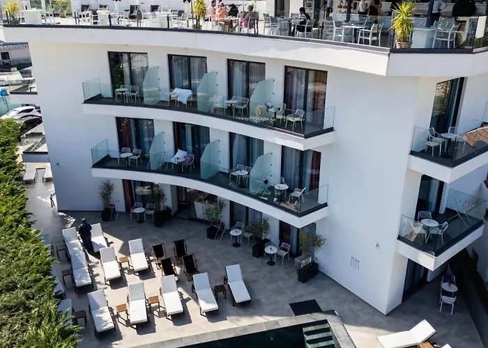 Blue Eye Hotel Ksamil