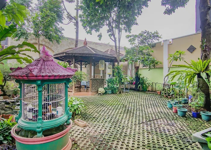 Hotel O Gayatri Residence Jakarta