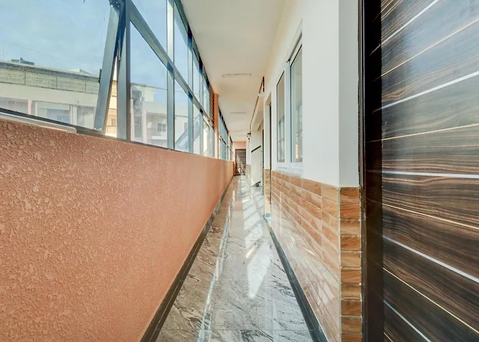 Hotel O Elite Lifestyle Red Rose Near 7D Voyage Bangalore