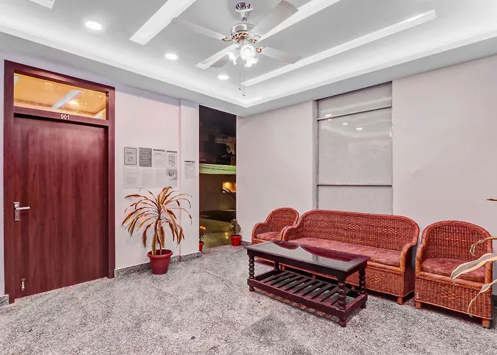 Super Collection O Yamuna Palace Near Gomti Riverfront Park Lucknow