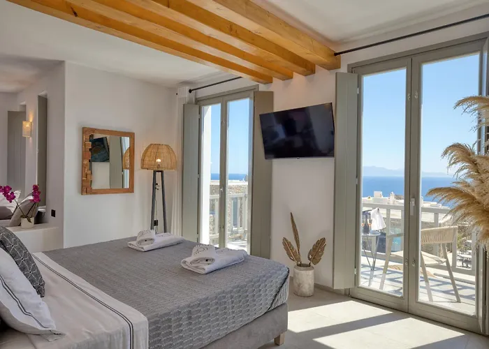 Ionic Suites Super Paradise Beach 