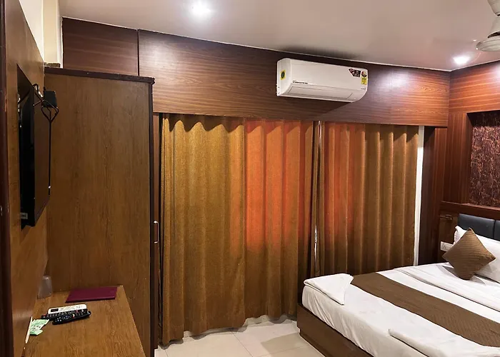 Hotel Volga Plaza Bombay