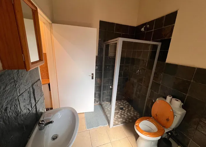 Blue Lantern Bed And Breakfast Kempton Park