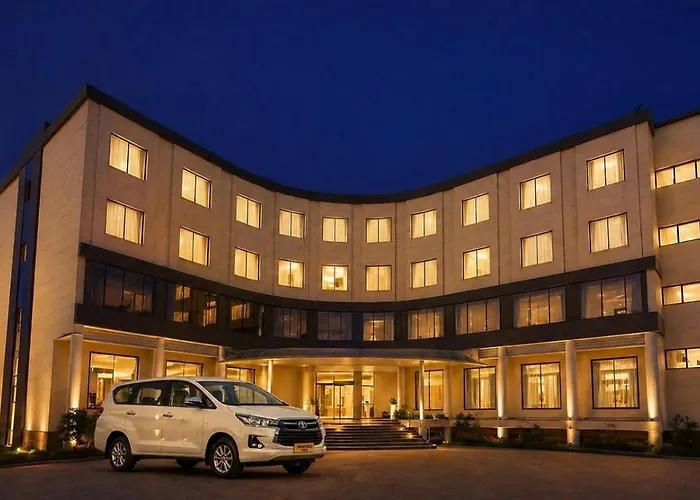 Chinmay Hotel & Resort Lucknow