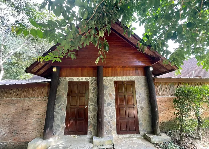 The Cliff And River Jungle Resort ภูผาและลำธารรีสอร์ท Khao Sok National Park
