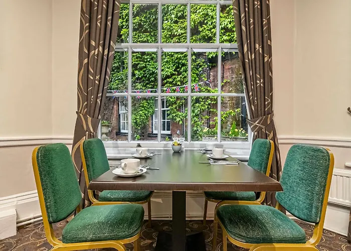 Mercure Salisbury White Hart Hotel & Apartments