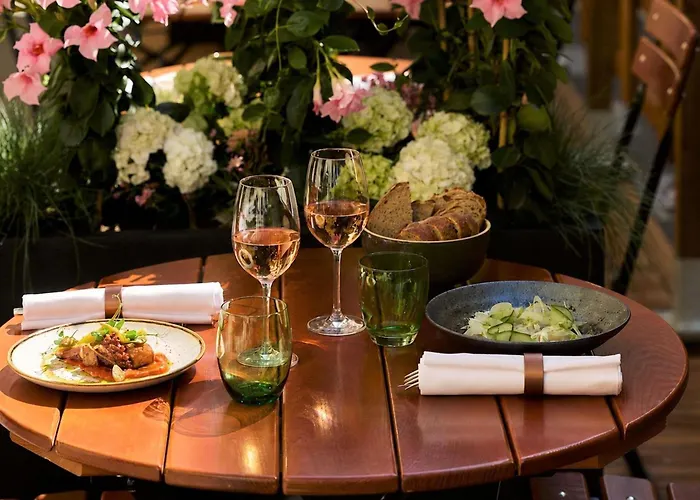 Sofitel Paris Arc De Triomphe Hotel