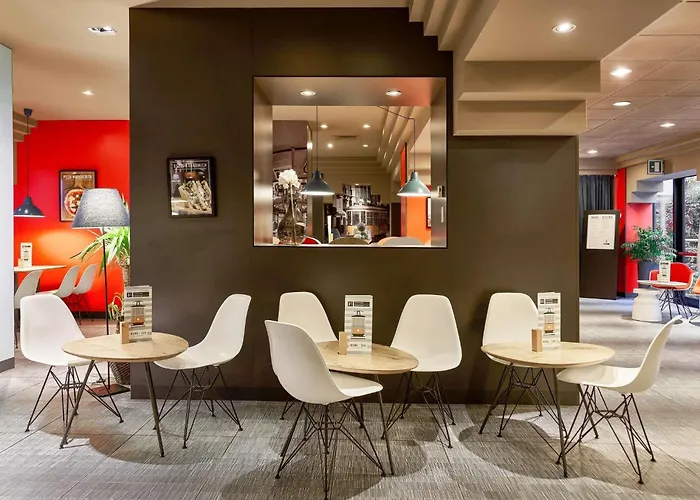 Готель Ibis Milano Centro