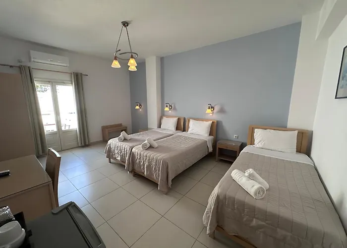 Stelios Place Períssa
