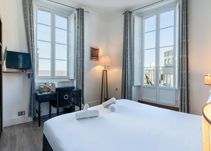 Hotel De L'Ocean Et Restaurant - Coeur De Ville Biarritz