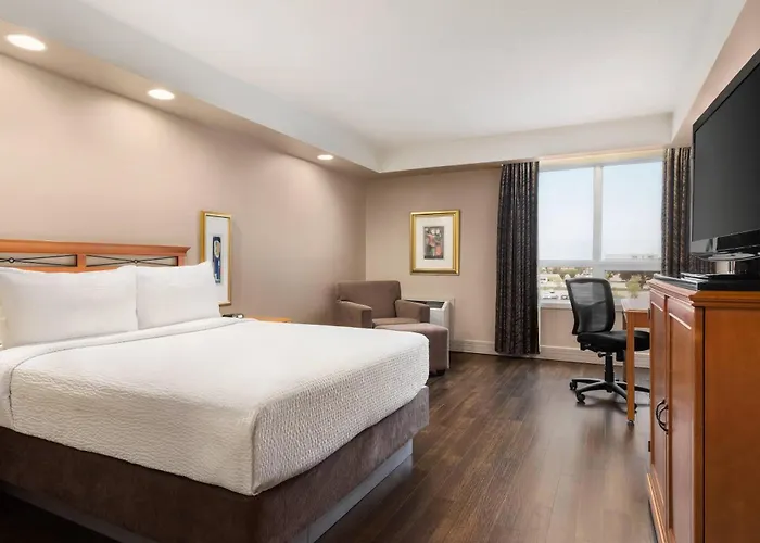 Royal Hotel Calgary, Trademark Collection By Wyndham