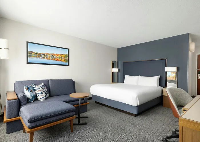 Courtyard By Marriott Concord Hotel