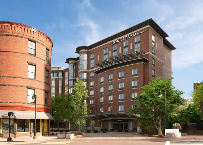 Courtyard By Marriott Boston Brookline Hotel