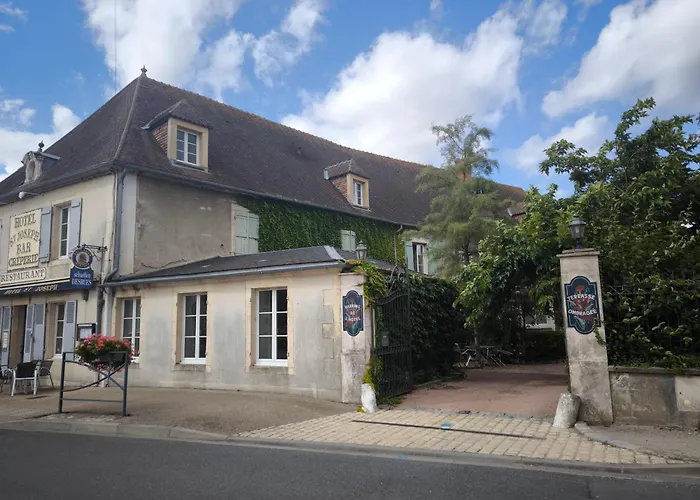 Logis Hotel Saint-Joseph Sancoins