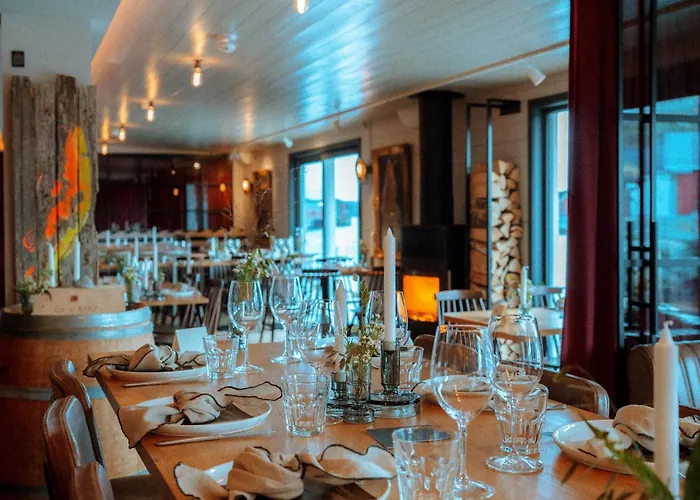 Solsiden Brygge Rorbuer Hotel Ballstad