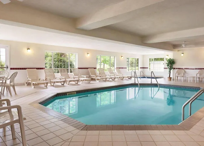 Country Inn & Suites By Radisson, Mankato Hotel And Conference Center, Mn