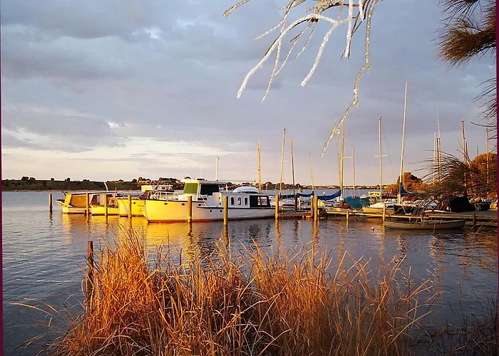 Boathouse - Birks River Retreat Goolwa