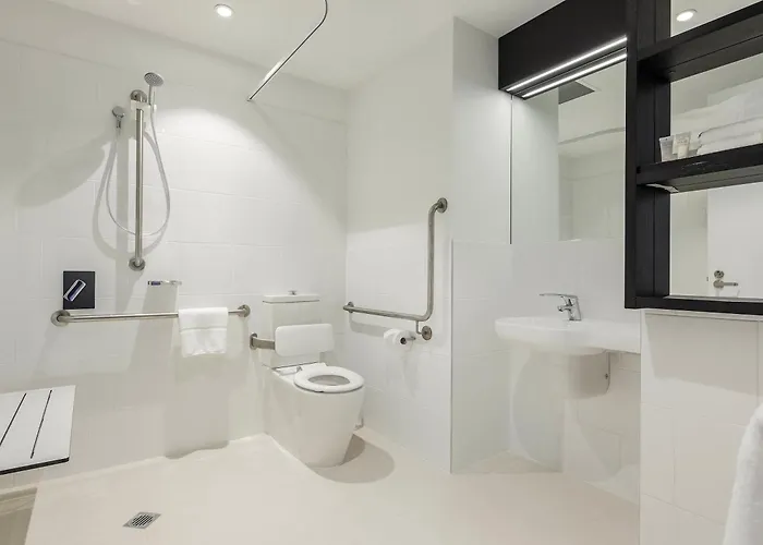 Ibis Adelaide Hotel