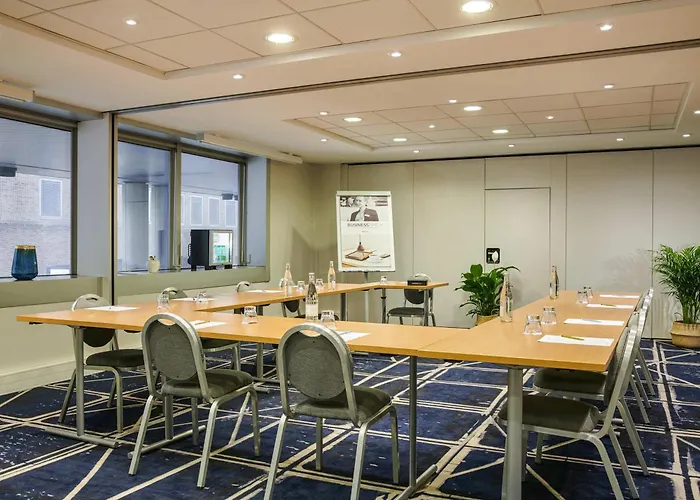 Residence Mercure Paris La Defense Grande Arche Nanterre