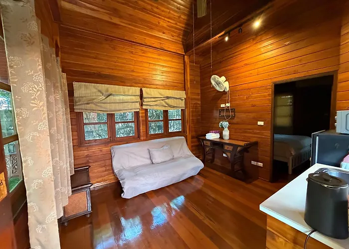 Golden Teak Resort Baan Sapparot Kamala Beach