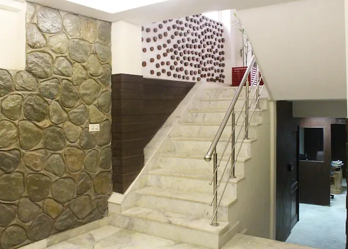 Hotel O Green Lotus Delhi 