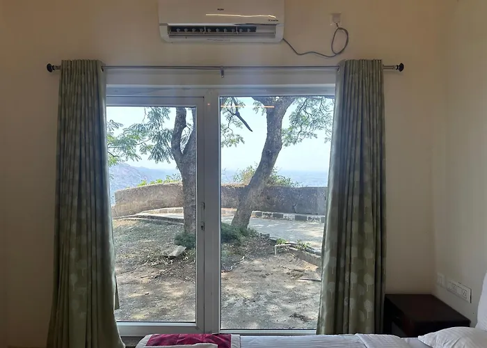 Kstdc Hotel Mayura Pine Top Nandi Hills
