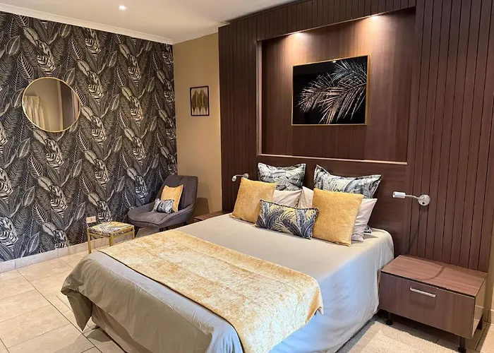 Planet Hotel Hollybum Lubumbashi