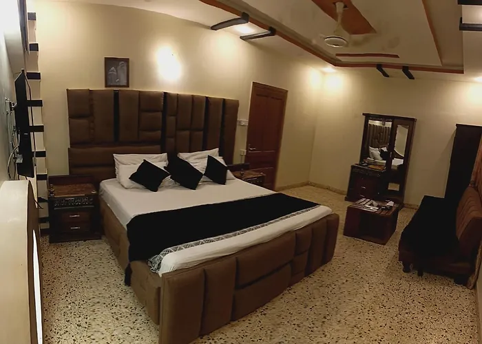 Motel Royal Fantasy Karachi