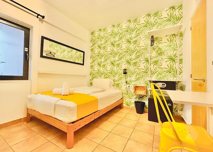 Nanit Rooms Ibiza Hostal Santa Eulalia del Río