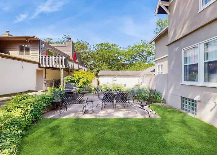 Ivy Manor Villa Saugatuck