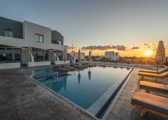 Volcanic Arc Suites Oia