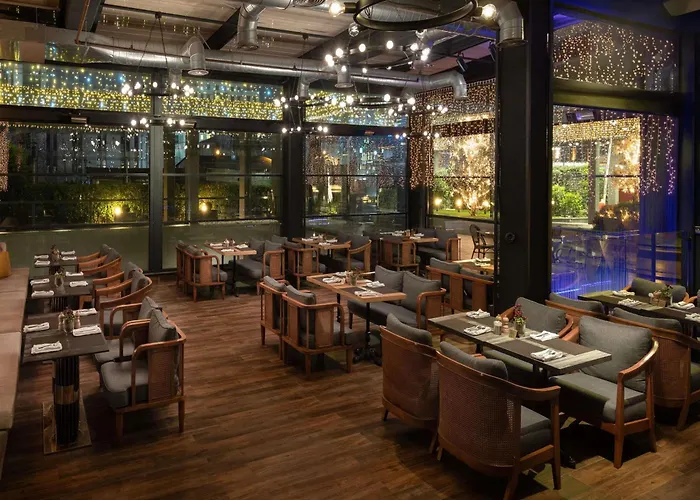 Hotel Movenpick Living Istanbul West