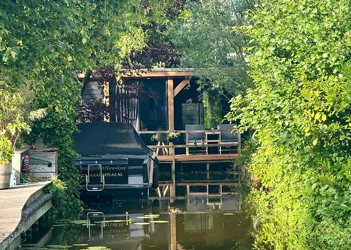 Casa aan de Plas, B&B met hottub en jacuzzi Nieuwkoop