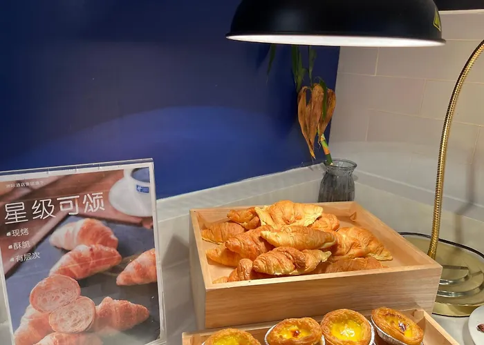 Holiday Inn Express Qingdao City Center By Ihg