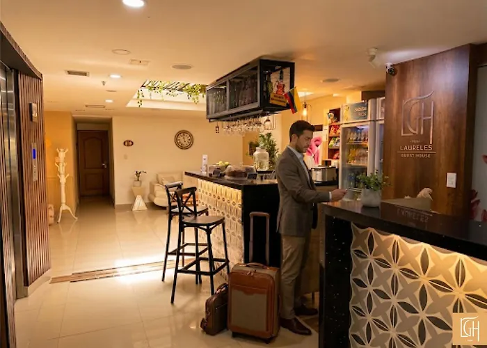 Laureles Guest House Lgh Hotel Medellin