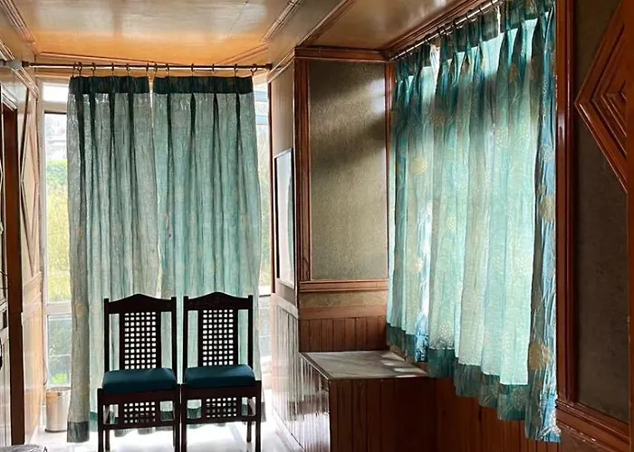 Hotel Arsh International Nainital