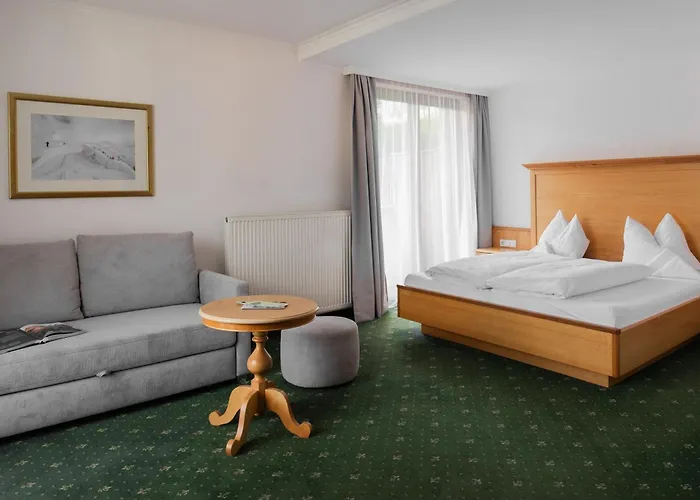 Hotel Martini Kaprun Inkluding Breakfast & Free Parking