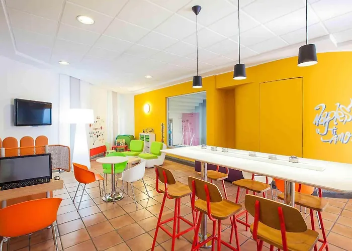 Ibis Styles Napoli Garibaldi Otel