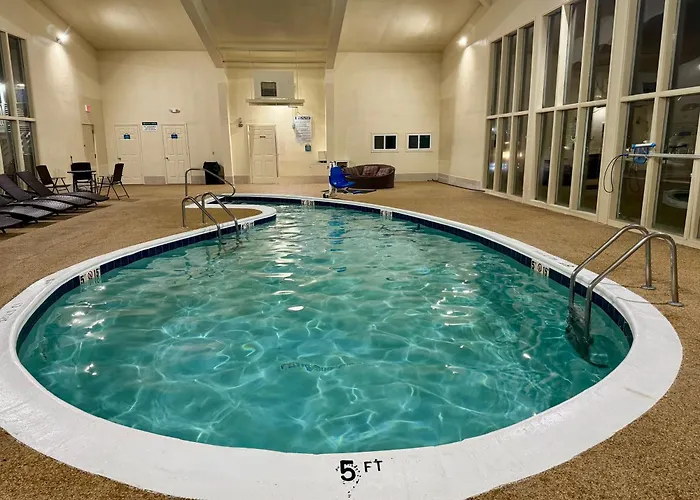 Days Inn By Wyndham - Cape Cod West Yarmouth