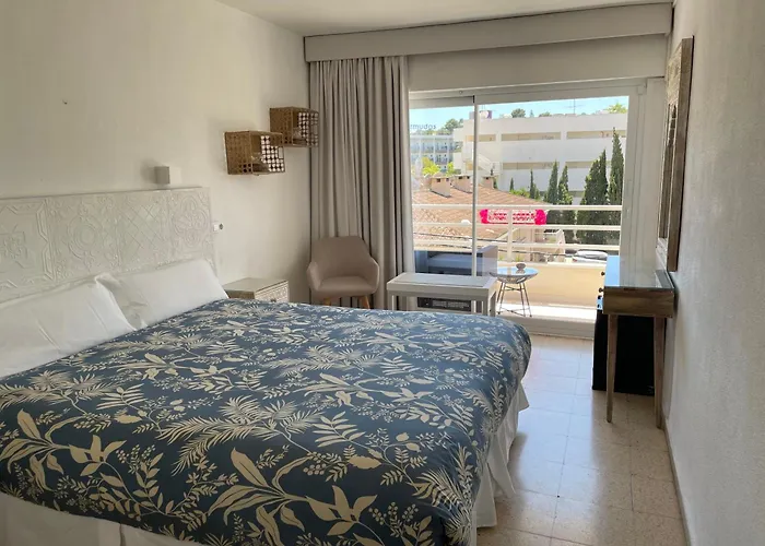 Hostal Roberto Palma Nova 